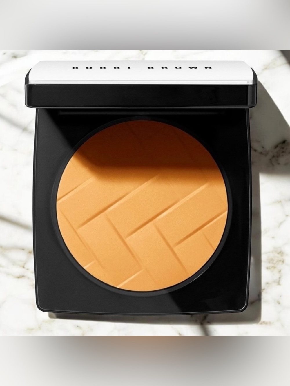Bobbi Brown Multitasking Setting Powder in Warm Golden Tan
